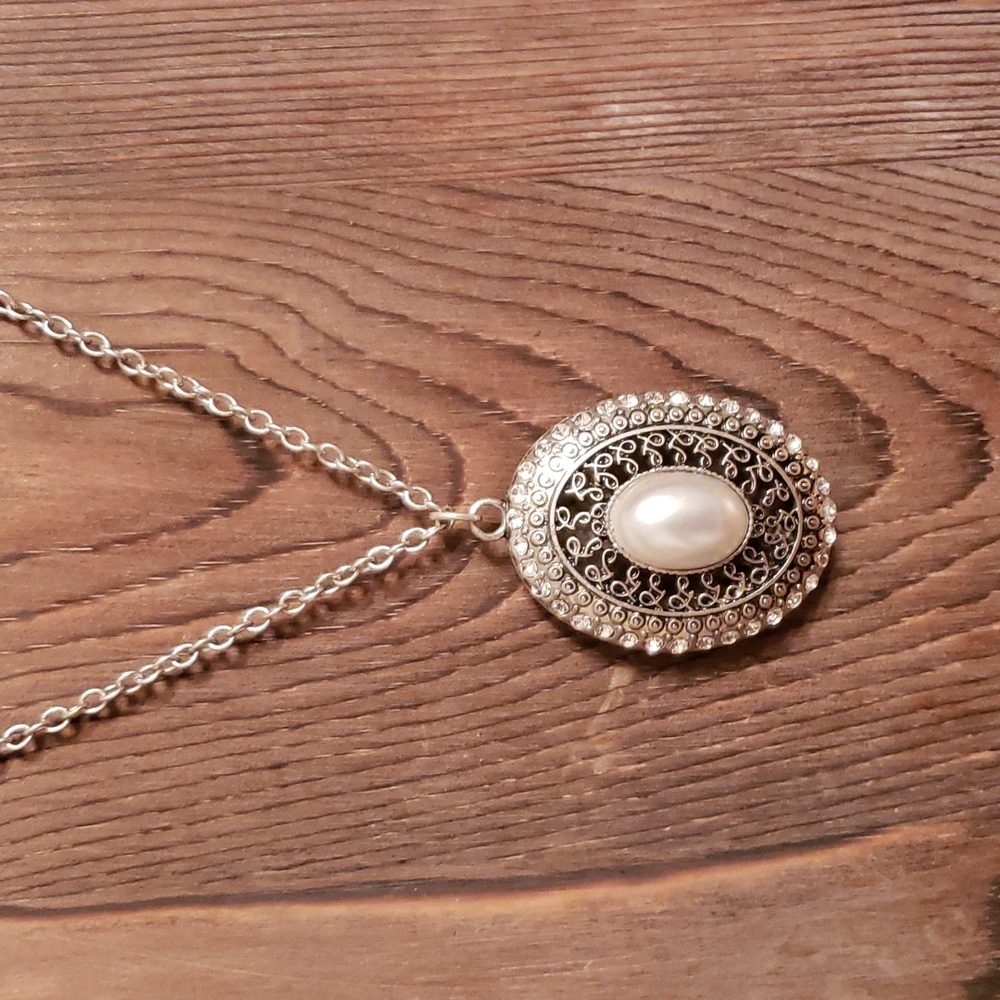 Faux pearl long locket necklace